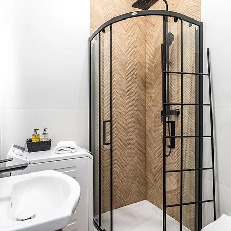 Rentplanet - Przy Centrum Kongresowym דירה קרקוב