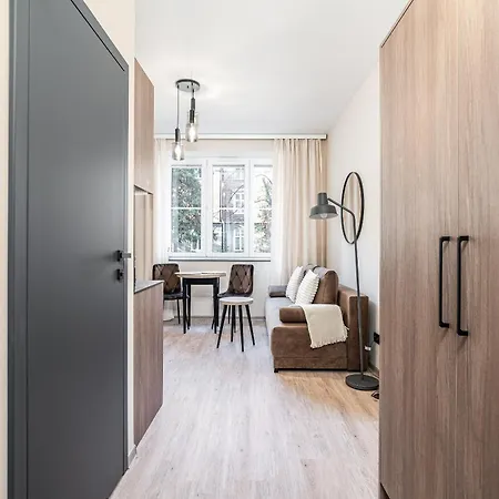 Rentplanet - Przy Centrum Kongresowym *