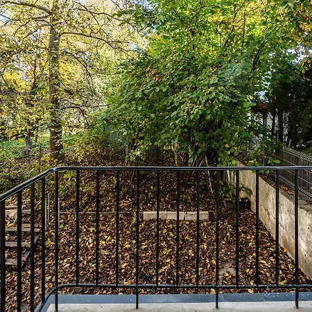 Rentplanet - Przy Centrum Kongresowym *